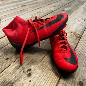 Women’s Indoor Soccer Cleats